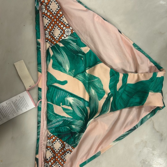 NWT m sperry bikini! Mixed material makes this a knockout. - Picture 13 of 13